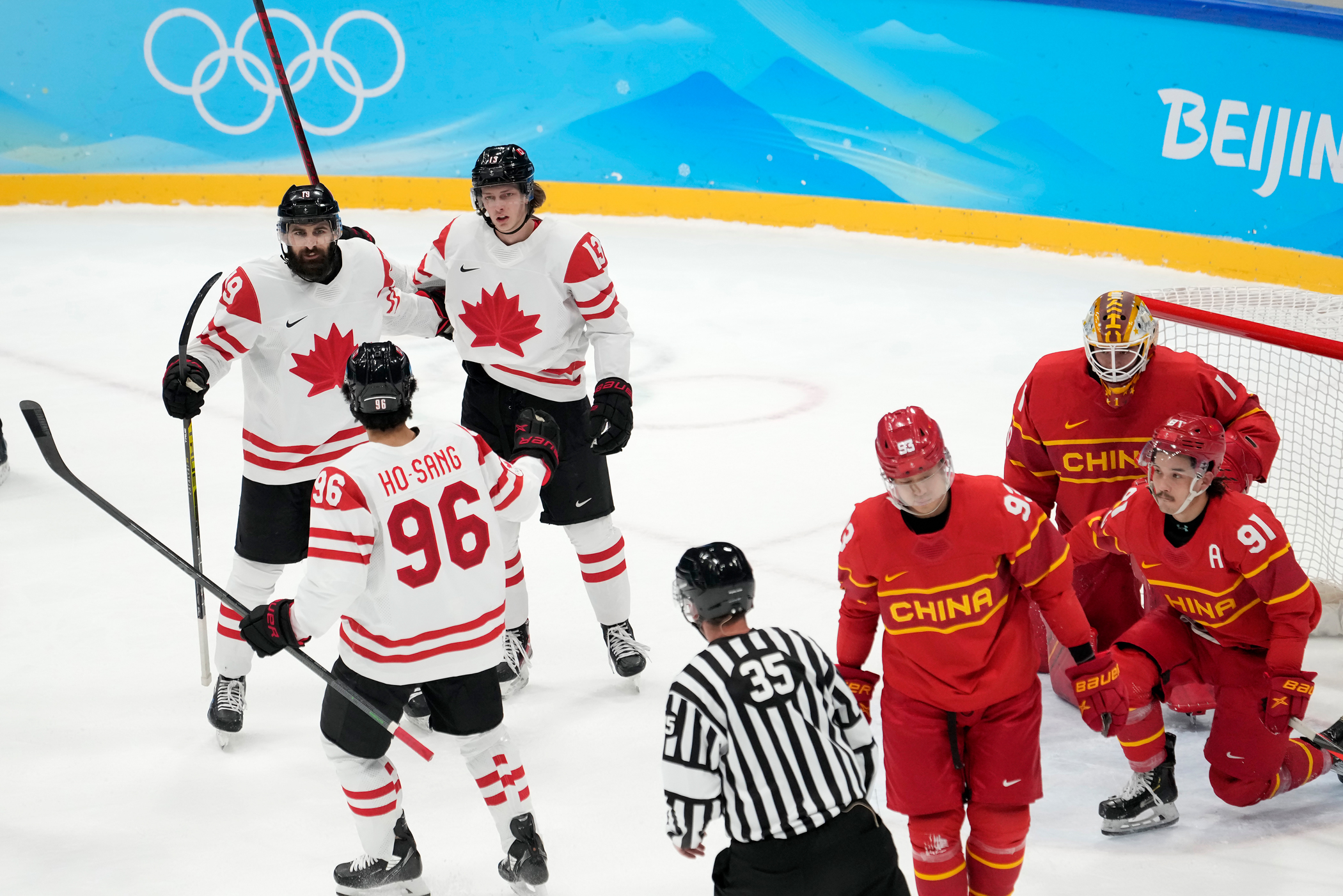 Канада 3. Ice Hockey Beijing 2022. Сборная Канады на Олимпиаде 2022. Сборная Китая по хоккею на Олимпиаде 2022. Китай хоккей Канада зимние игры 2022.