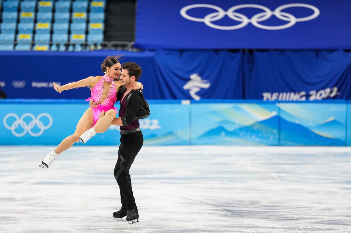 Team energy inspires Canadian figure skaters as they look ahead to  individual Olympic events - Team Canada - Official Olympic Team Website