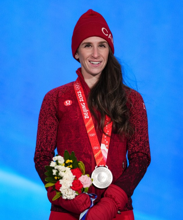 Ivanie Blondin wears her silver medal on the podium