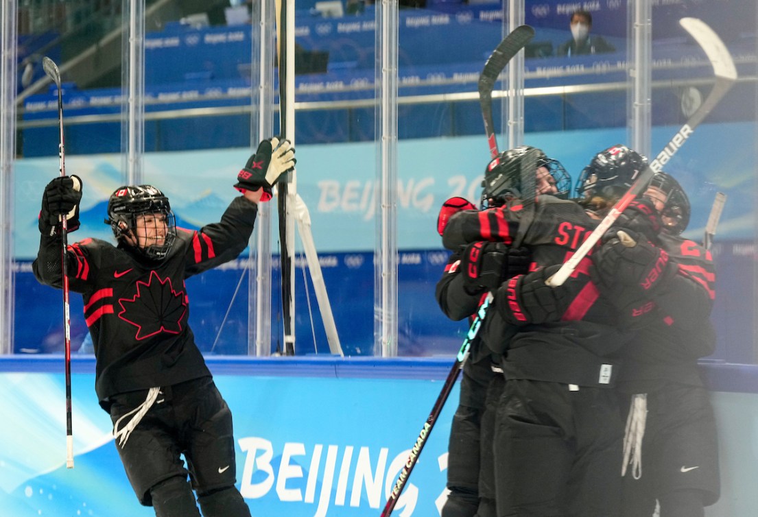 Team Canada begins Beijing 2022 with big women's hockey win - Team ...