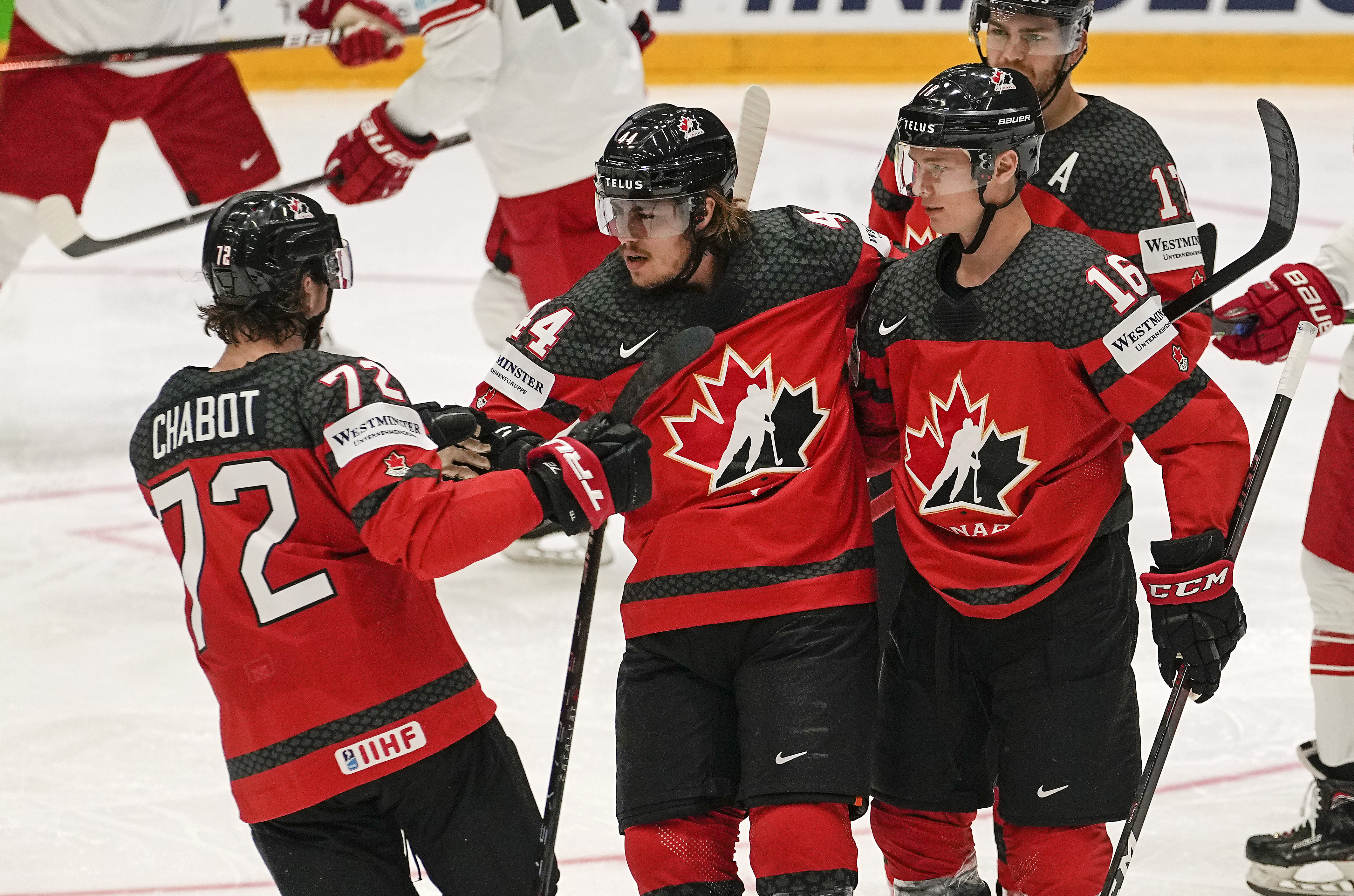Team Canada advances to the IIHF quarter finals - Team Canada