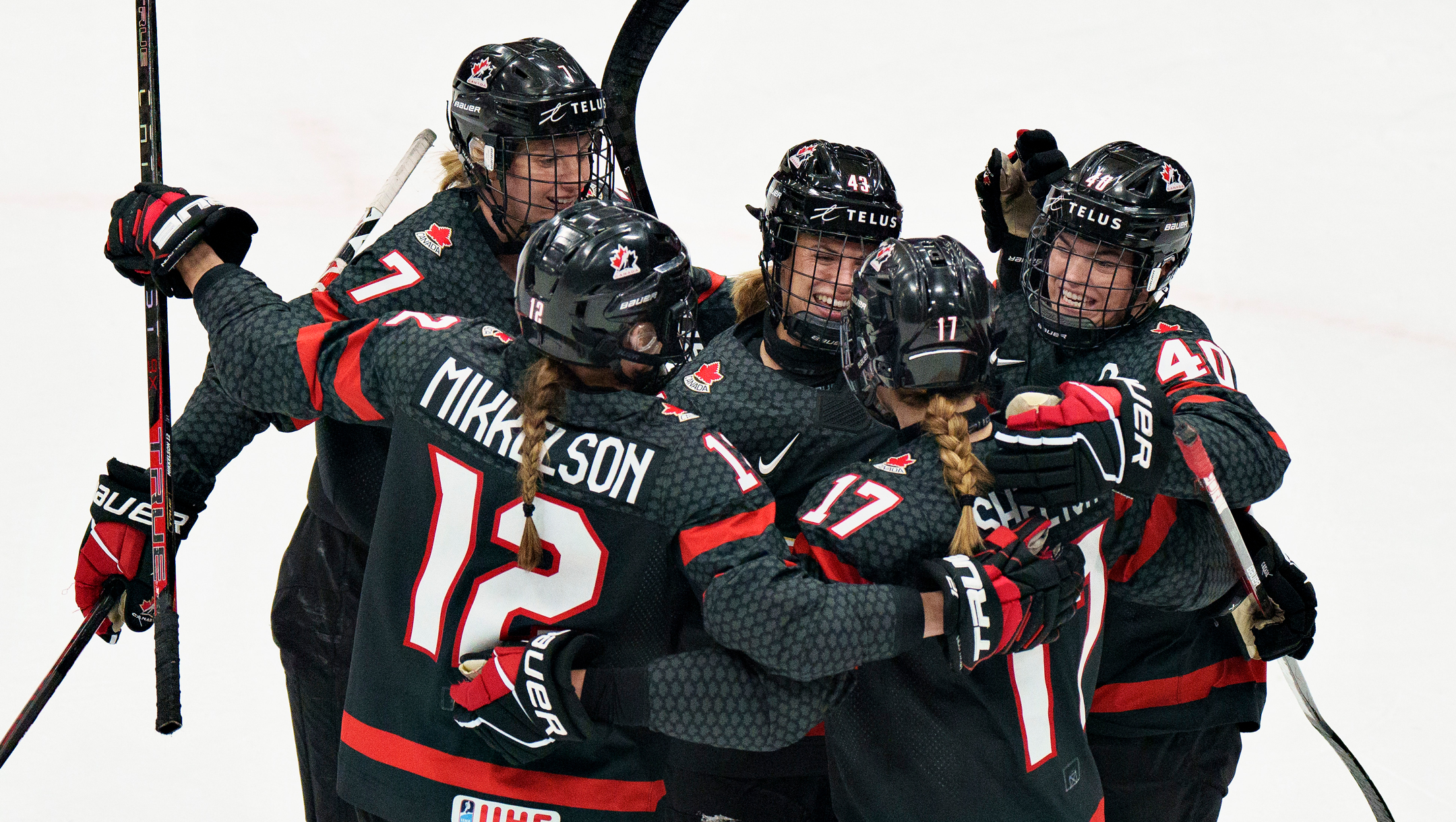 Team Canada to play for gold at womens hockey worlds - Team Canada
