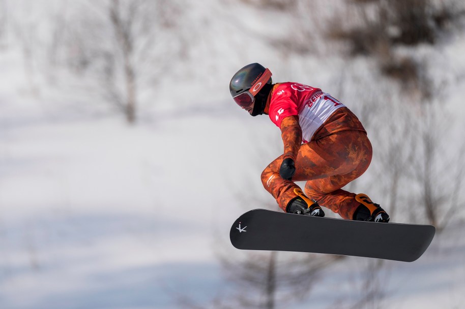 Team Canada snowboarder Eliot Grondin competes in the men’s snowboard cross seeding event during the Beijing 2022 Olympic Winter Games on Thursday, February 10, 2022. Photo by Kevin Light/COC *MANDATORY CREDIT*