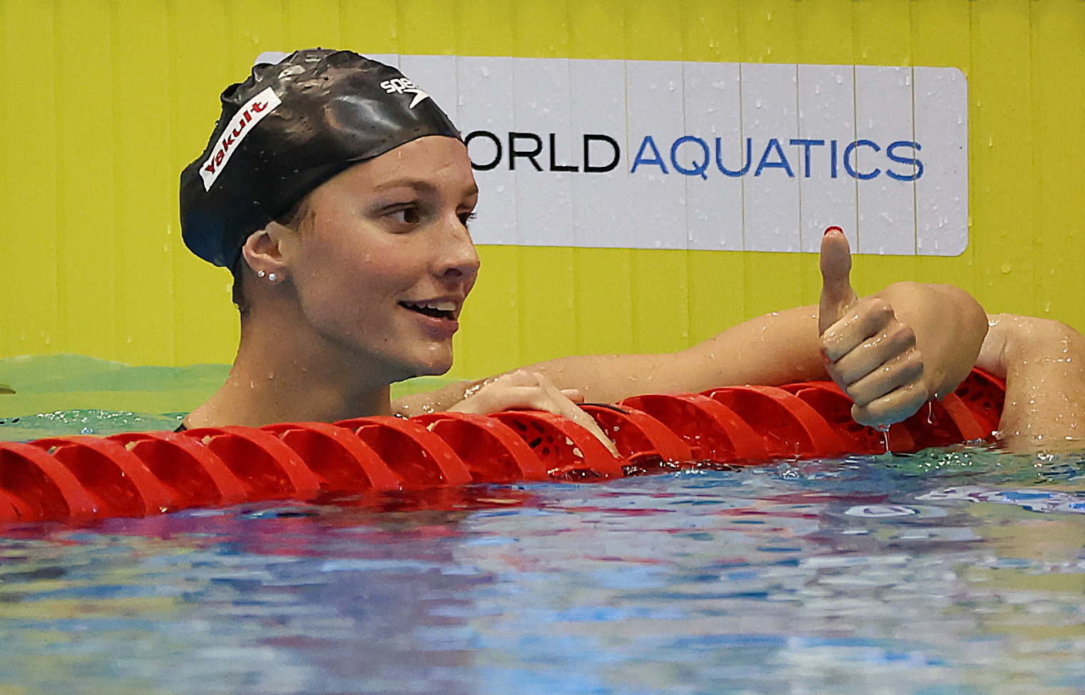 Summer McIntosh makes its backtoback world titles in 200m butterfly