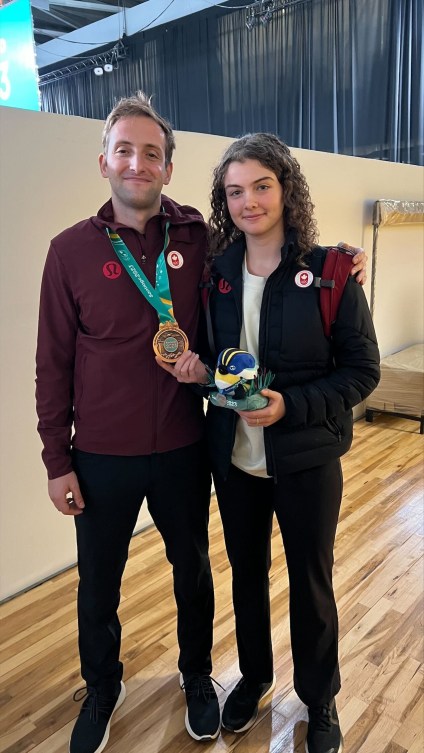 Siblings Shaul and Tamar Gordon pose with Shaul's bronze medal