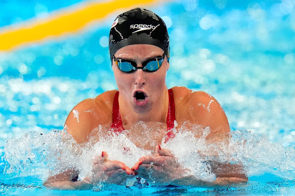 Sydney Pickrem swims breaststroke towards the camera 