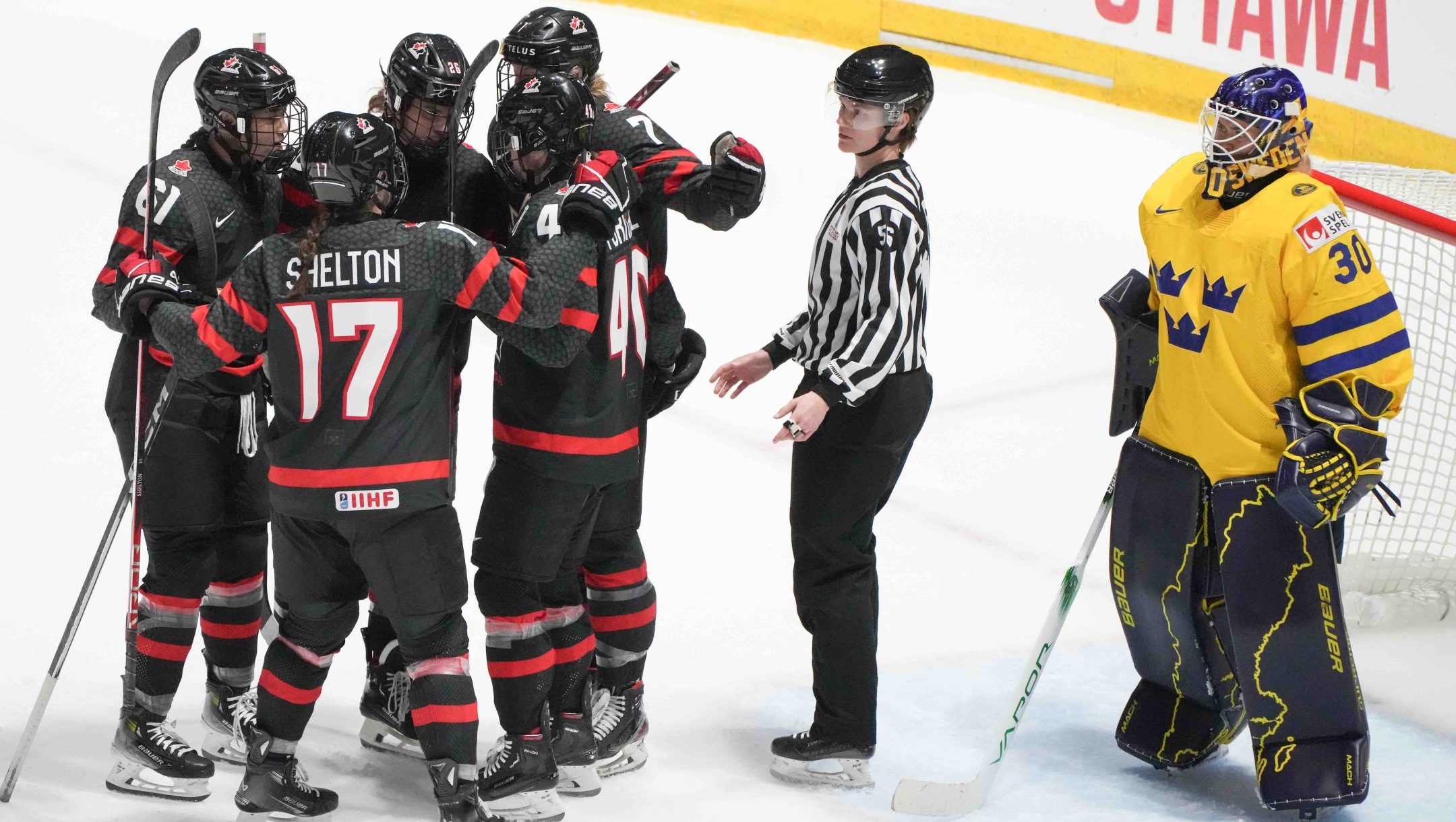 Team Canada advances to semifinals at IIHF Women’s World
Championship
