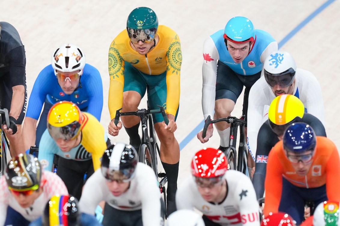 Dylan Bibic races in men's omnium