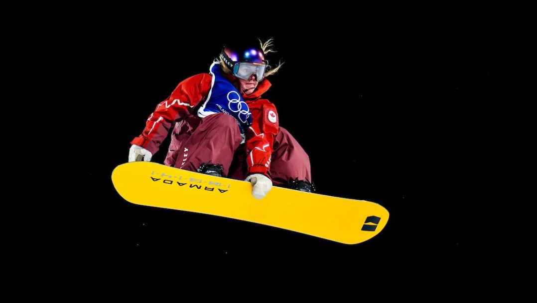 Juliette Pelchat competes in snowboard.