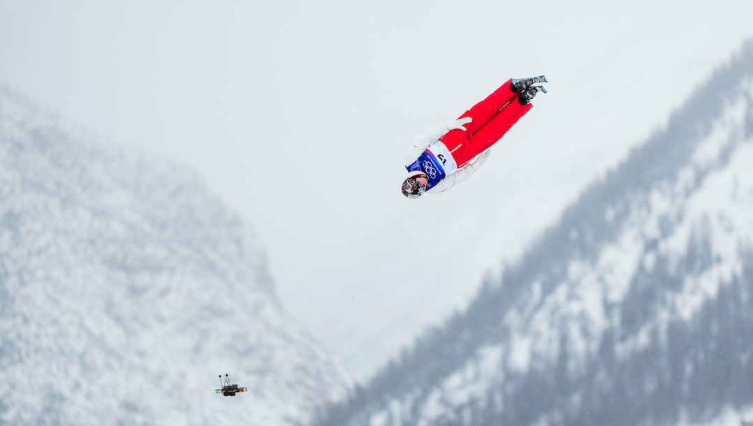 Victor Primeau competes in freestyle skiing.