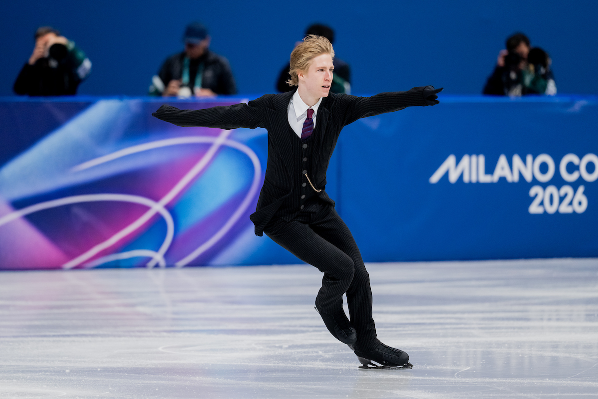 Top 10 for Stephen Gogolev in men's figure skating short program