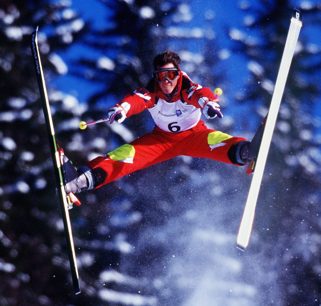 Jean-Luc Brassard, en 1994, aux Jeux olympiques de Lillehammer, où il avait remporté le titre de ski de bosses. 