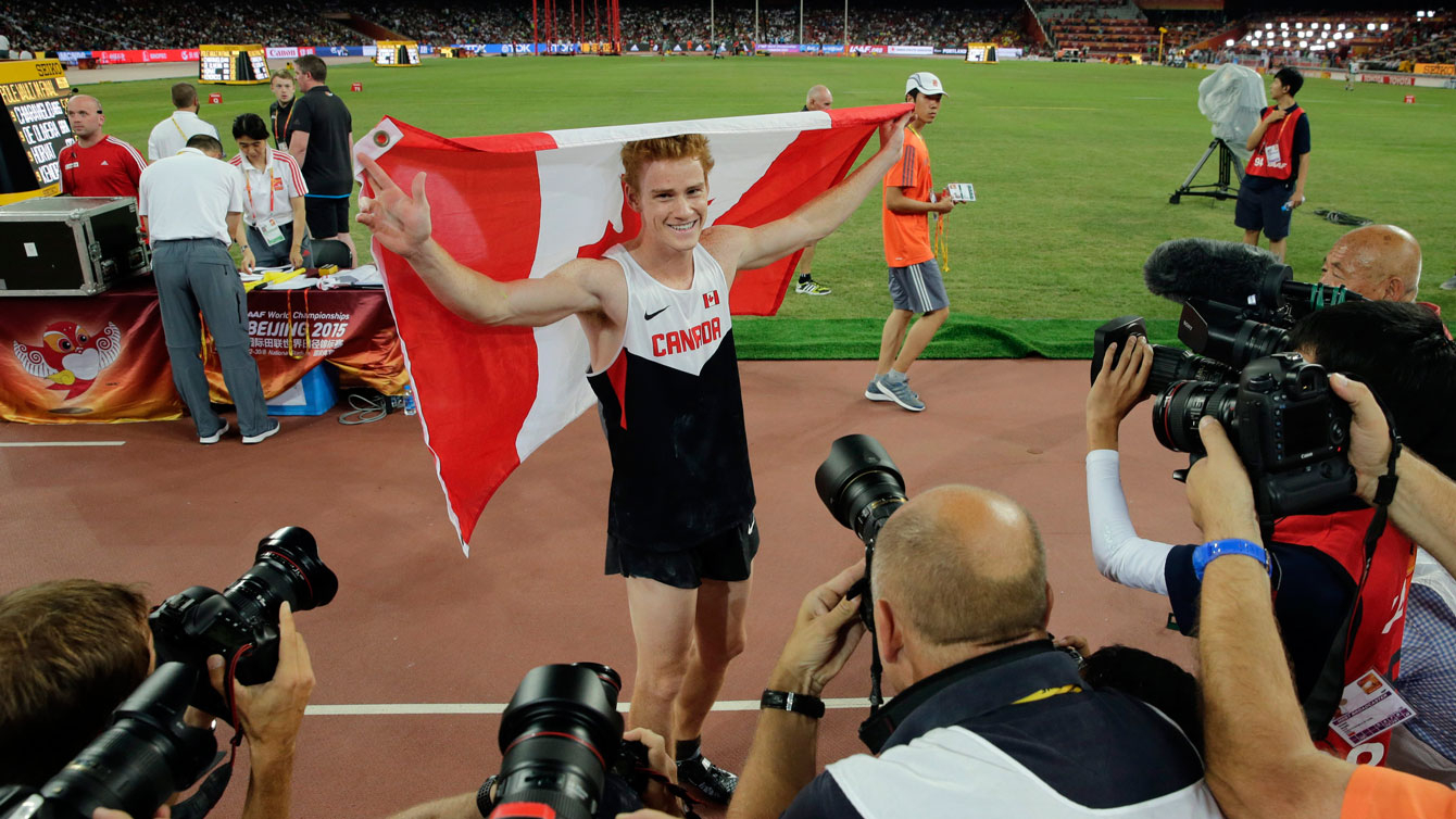 Shawnacy Barber célèbre sa victoire.