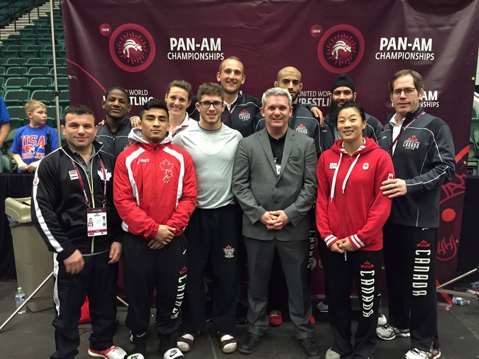 L'équipe canadienne masculine au Championnat panaméricain de lutte libre à Frisco, au Texas, le 28 février 2016 (Photo : Canada Lutte)