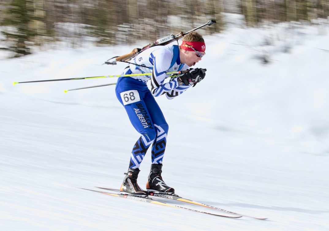 Ben Churchill, porte-drapeau du Canada de la cérémonie d’ouverture des Jeux olympiques de la jeunesse d’hiver de 2016 à Lillehammer. (Ross Voaklander)