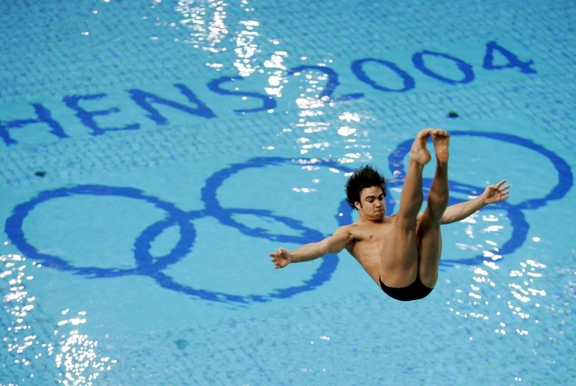 Alexandre Despatie aux Jeux olympiques d'Athènes le 23 août 2004.(AP Photo/Elise Amendola)