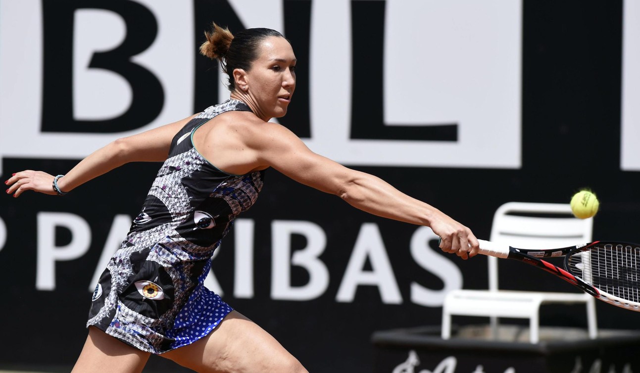 L'ancienne numéro 1 mondiale Jelena Jankovic a connu des hauts et des bas dans ce match. (Claudio Onorati/ANSA via AP Photo)