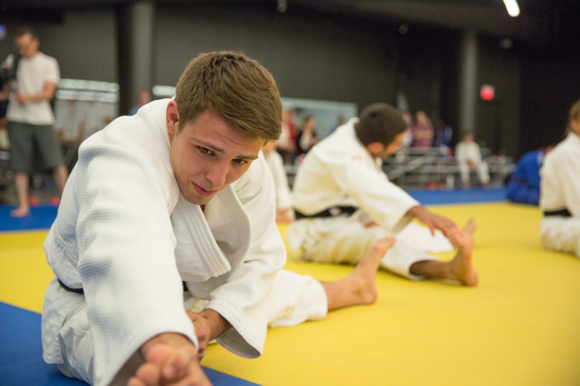 Arthur Margelidon (avant) et Antoine Bouchard lors d'un entrainement à l'Institut national du sport du Québec, le 28 juin 2016.