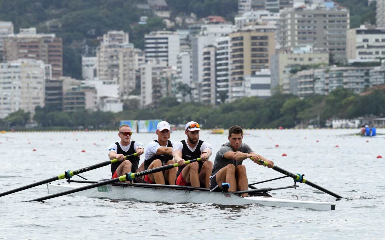 De droite à gauche, Kai Langerfeld, Conlin McCabe, Tim Schrijver et Will Crothers à l’entraînement (quatre de pointe masculin) au Stade Lagoa. Rio 2016. THE CANADIAN PRESS/Sean Kilpatrick