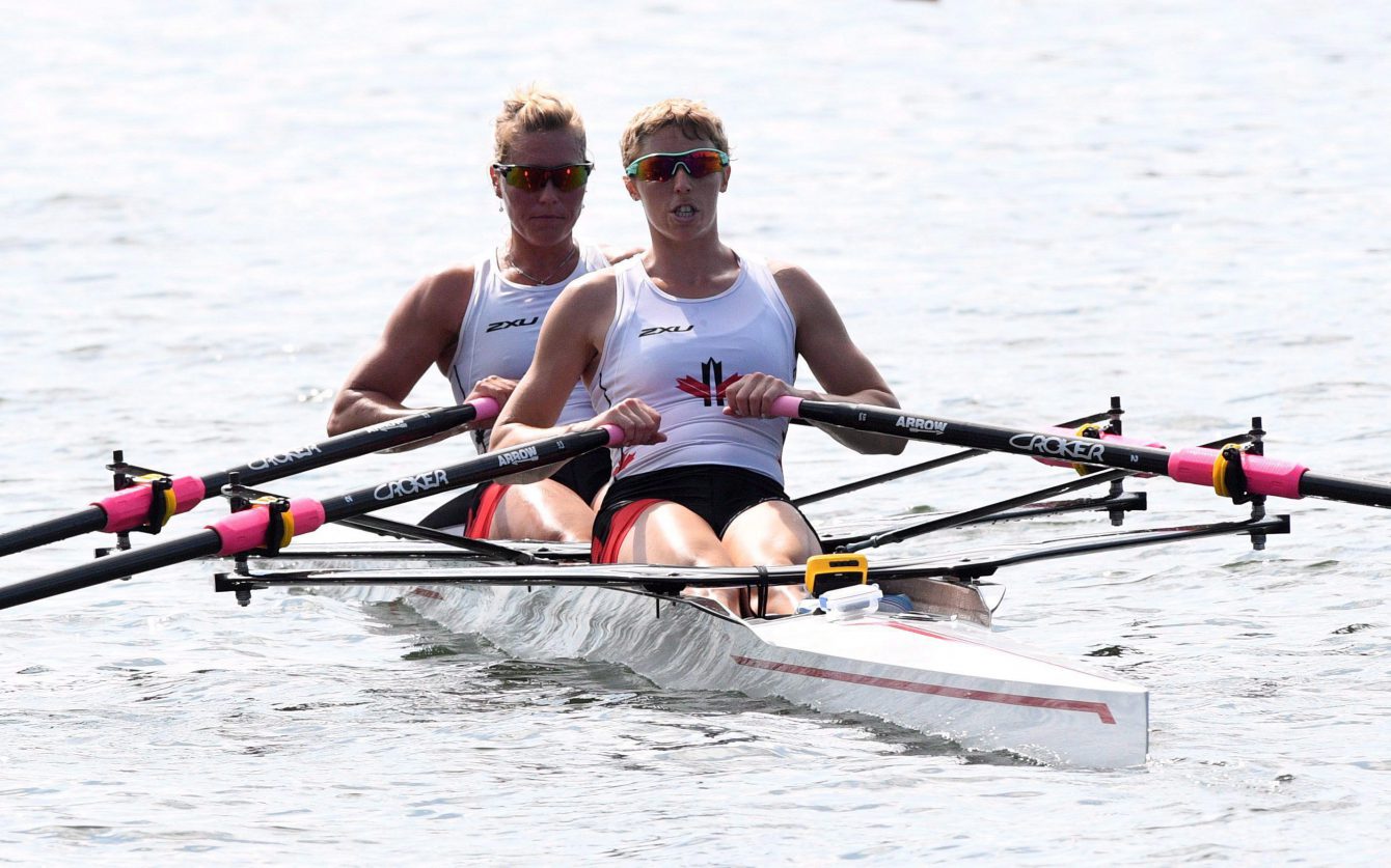 Lindsay Jennerich et Patricia Obee à l'épreuve du deux de couple poids léger féminin lors de l'entraînement au Stade Lagoa aux Jeux de 2016 à Rio. THE CANADIAN PRESS/Sean Kilpatrick