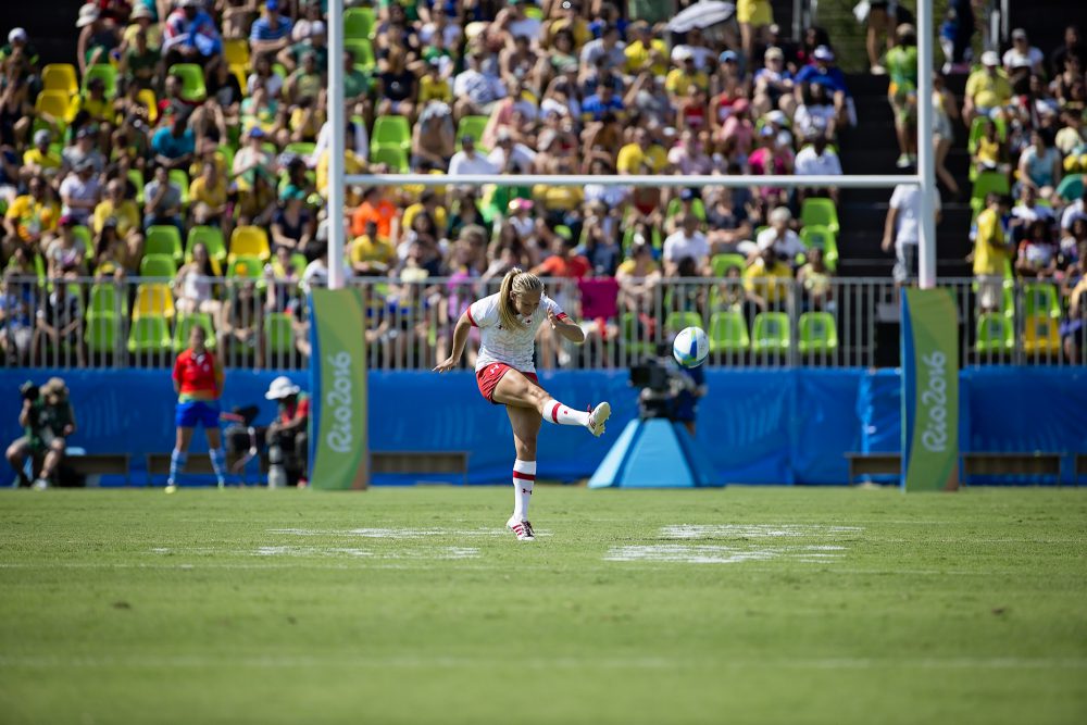 L'équipe féminine de Rugby gagne contre le Japon lors de son premier match olympique le 6 août 2016 à Rio de Janeiro. (Photo: Paige Stewart pour Rugby Canada)