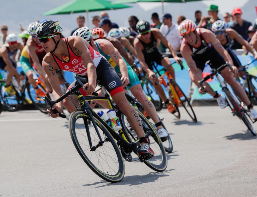 Tyler Mislawchuk a obtenu a le meilleur résultat canadien au triathlon avec sa 15e place (COC Photo/Jason Ransom).