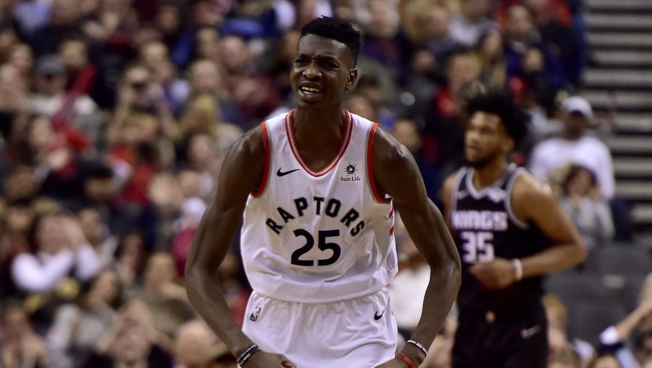 Chris Boucher des Raptors de Toronto célèbre après avoir marqué lors de la deuxième moitié du match face aux Kings de Sacramento, le 22 janvier, 2019.