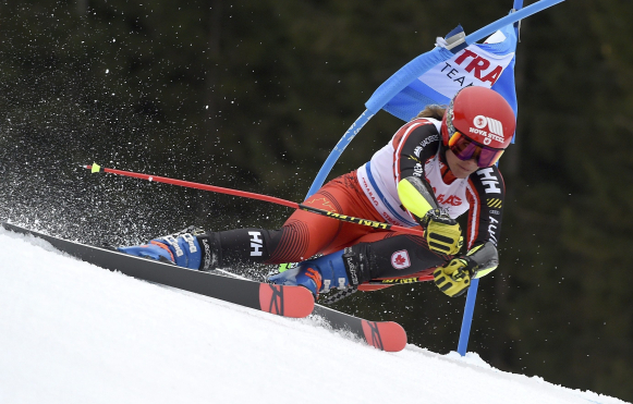 Marie-Michèle Gagnon, dévalant la piste à toute vitesse